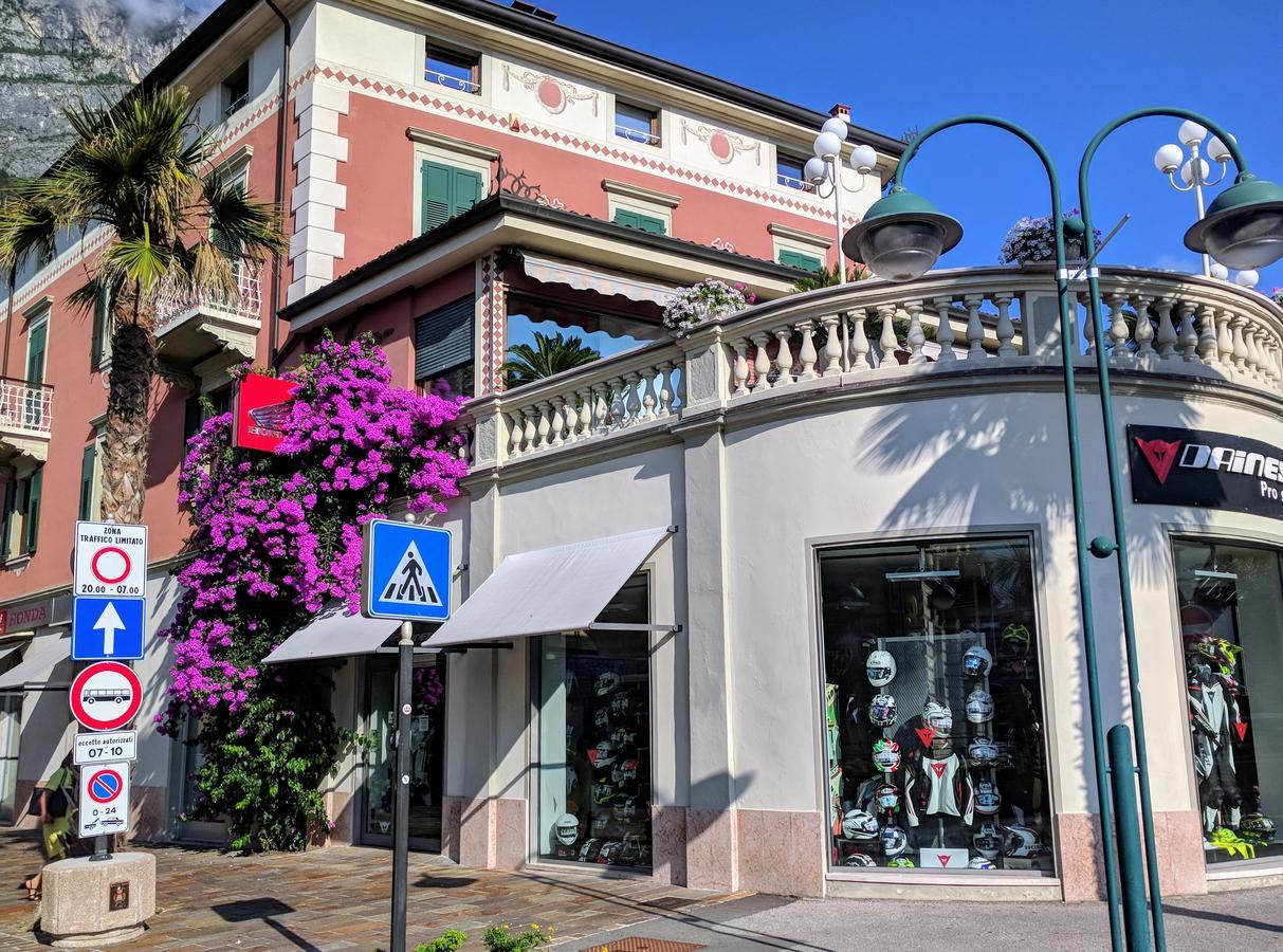 Sembenini Palace Riva del Garda Eksteriør bilde