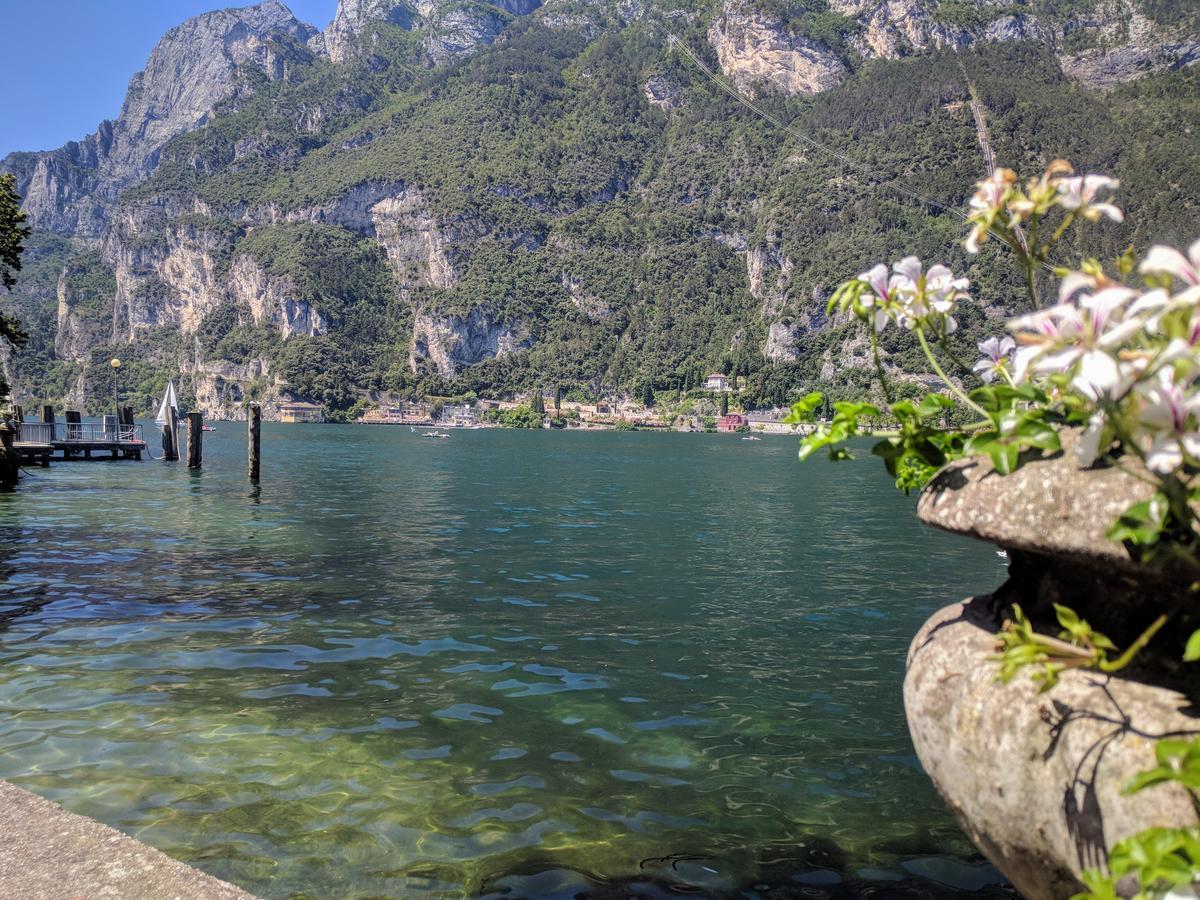 Sembenini Palace Riva del Garda Eksteriør bilde